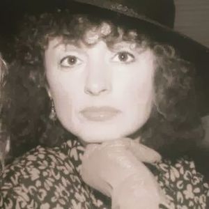 Meet your Posher, Jenny